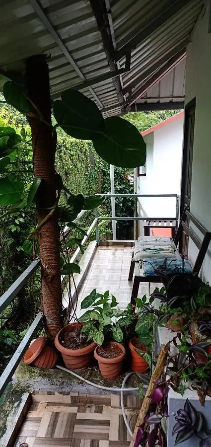טקאדי Periyar Inn